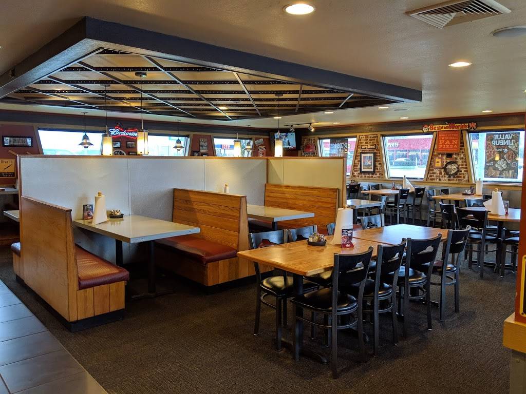 Pizza Hut | restaurant | 1099 S Main St, Bowling Green, OH 43402, USA | 4193544444 OR +1 419-354-4444