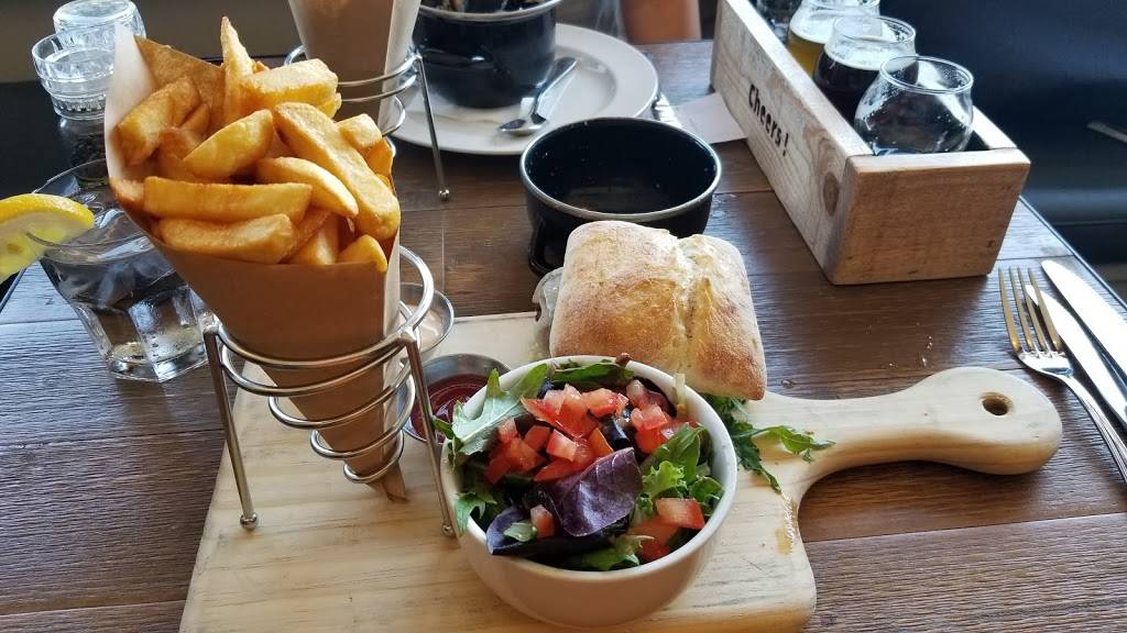 Brussels Bistro | restaurant | 218 Avenida Del Mar, San Clemente, CA 92672, USA | 9492188489 OR +1 949-218-8489