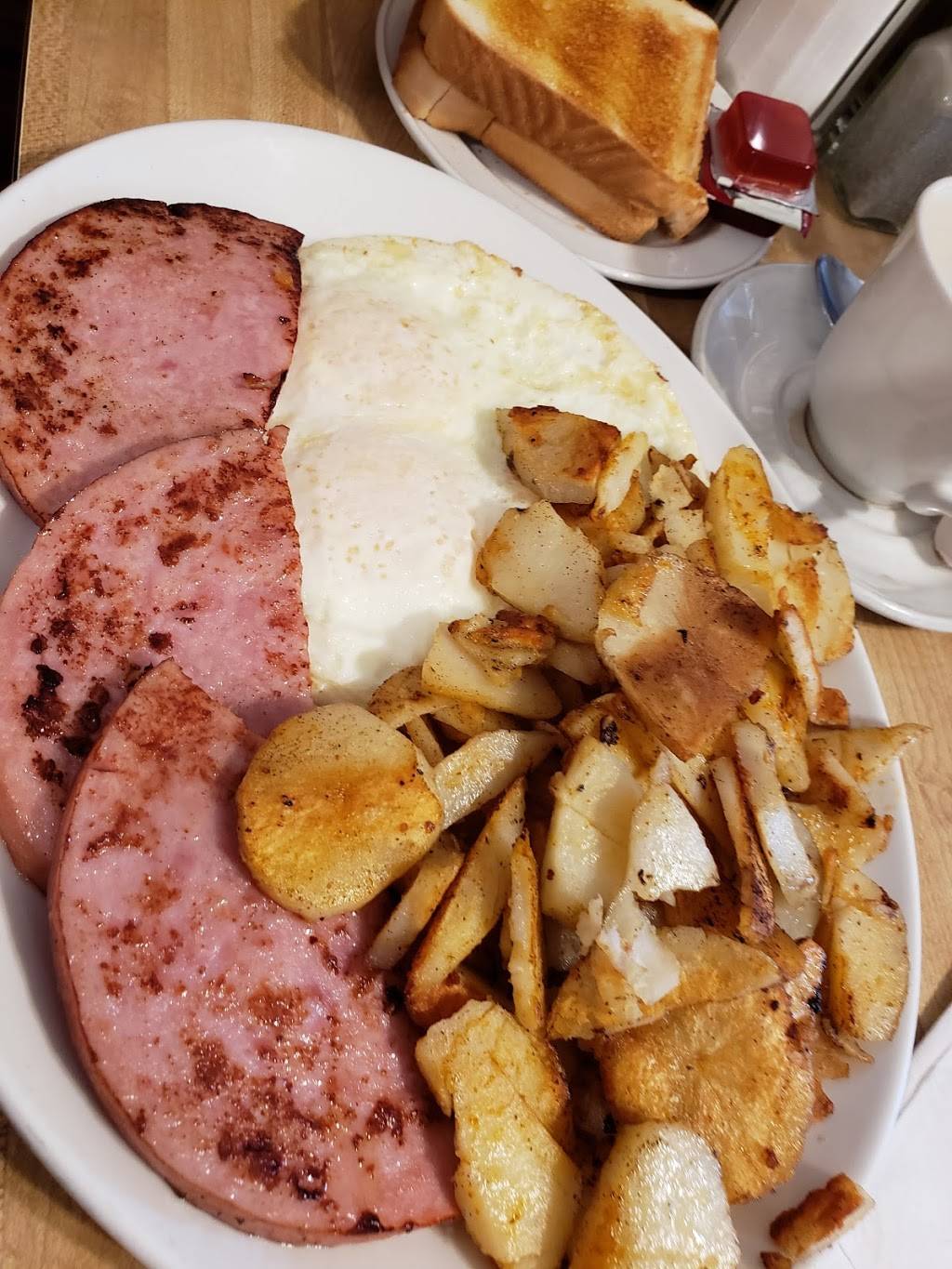 Northway Restaurant & Truck Stop | restaurant | 2493 ON-11, Oro Station, ON L0L 2E0, Canada | 7054872266 OR +1 705-487-2266