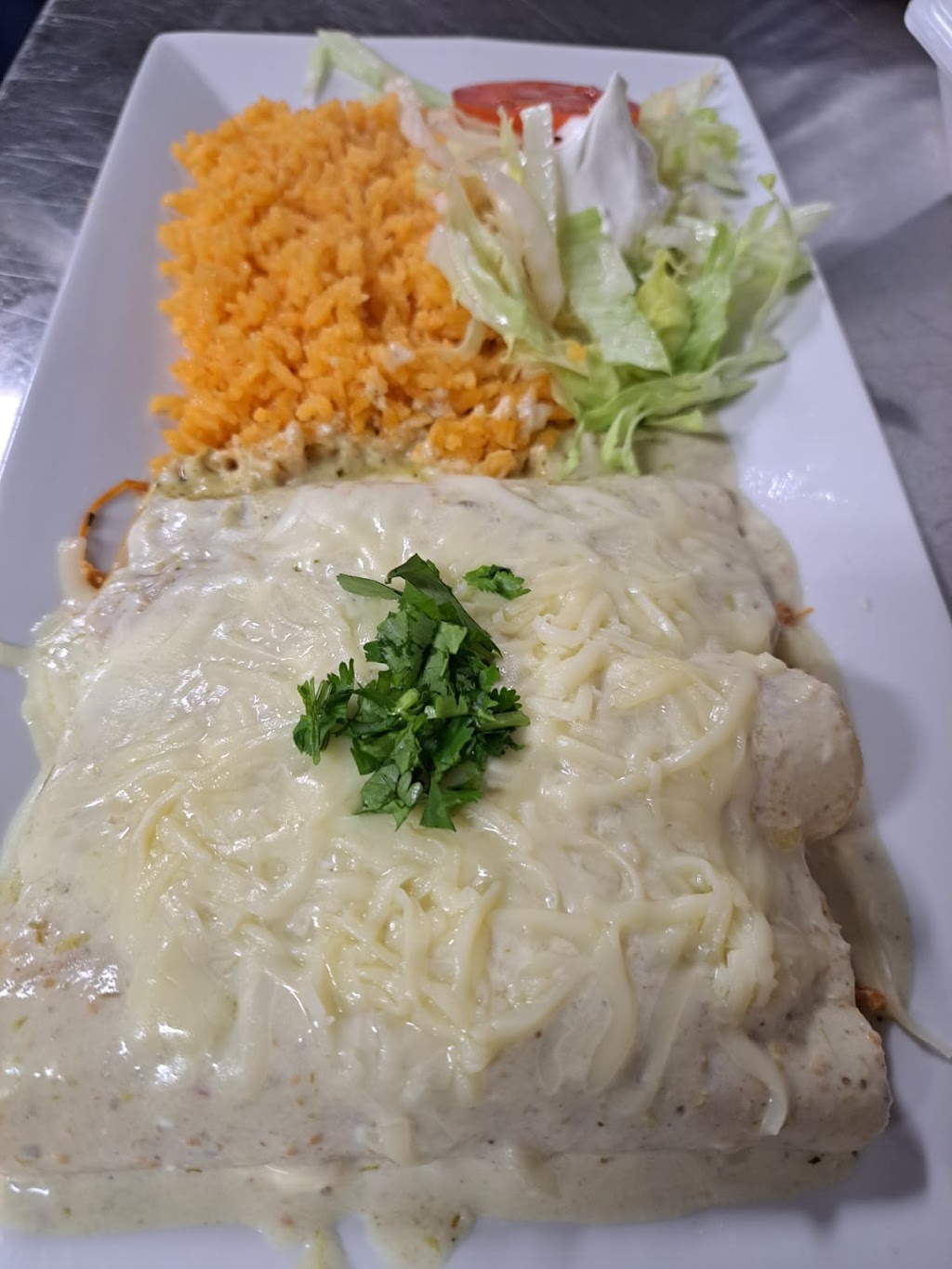 La Cocina Taqueria Restaurant | restaurant | 116 S 5th St, St Pauls, NC 28384, USA | 9108859004 OR +1 910-885-9004