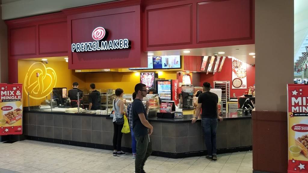 Pretzelmaker | restaurant | 11401 Pines Blvd #614, Pembroke Pines, FL 33026, USA | 9544379705 OR +1 954-437-9705