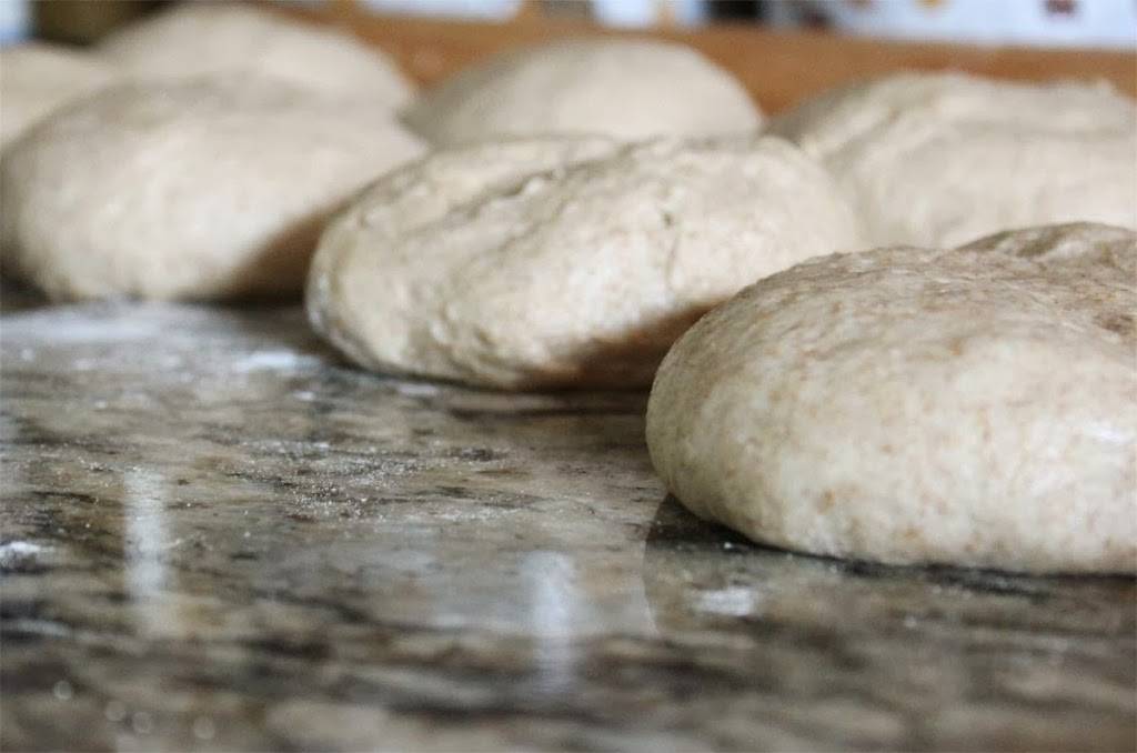 Laguna Pizza | restaurant | 8785 Center Pkwy #B-100, Sacramento, CA 95823, USA | 9166686432 OR +1 916-668-6432