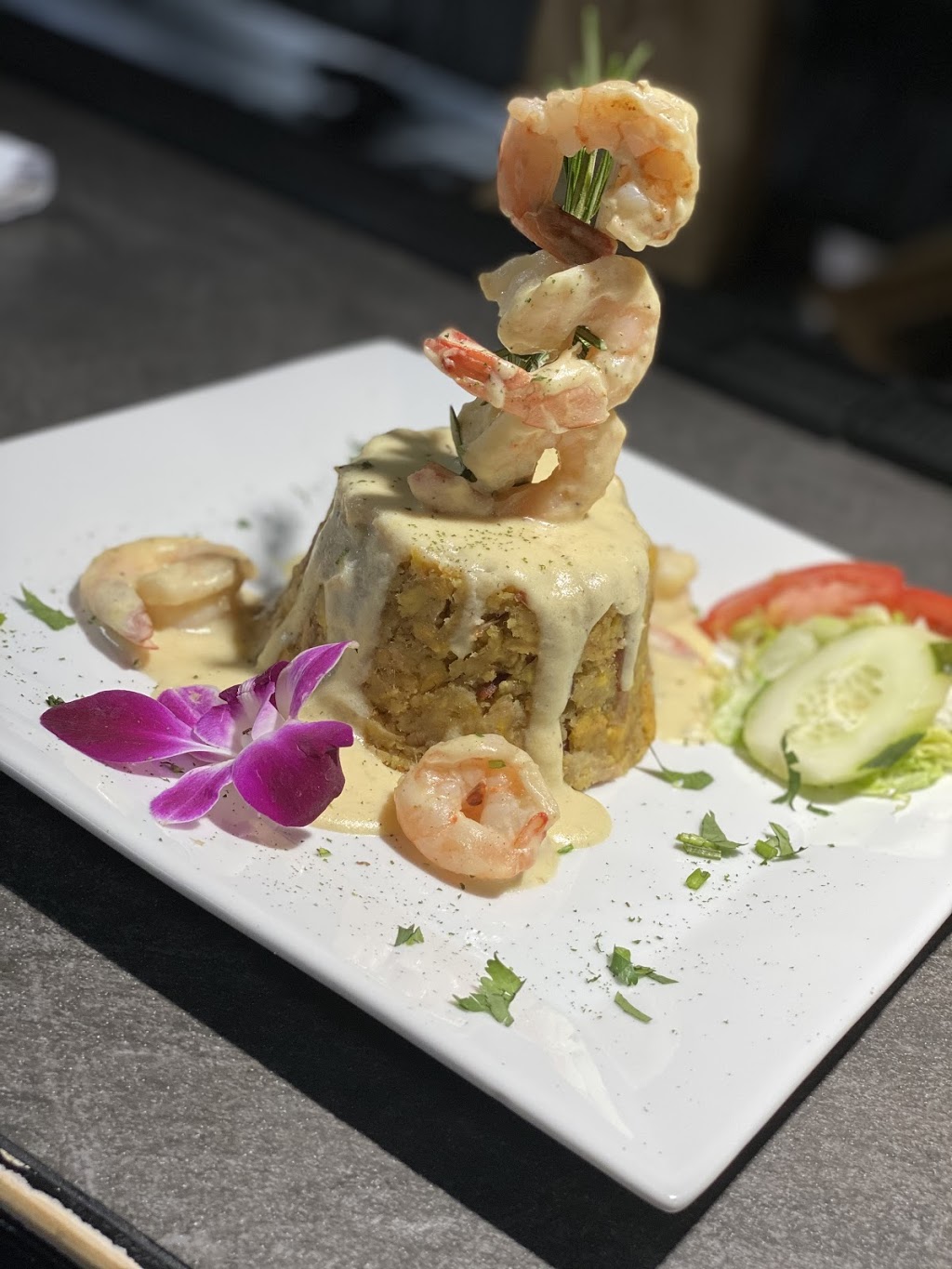 Mofon Lounge | restaurant | Carey Ave, Wilkes-Barre, PA 18702, USA | 5708222530 OR +1 570-822-2530