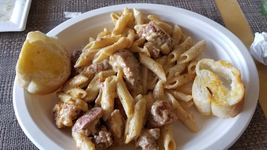 Tazza Cafe mediterranean grill | restaurant | 5001 E Fowler Ave, Tampa, FL 33617, USA | 8139806666 OR +1 813-980-6666