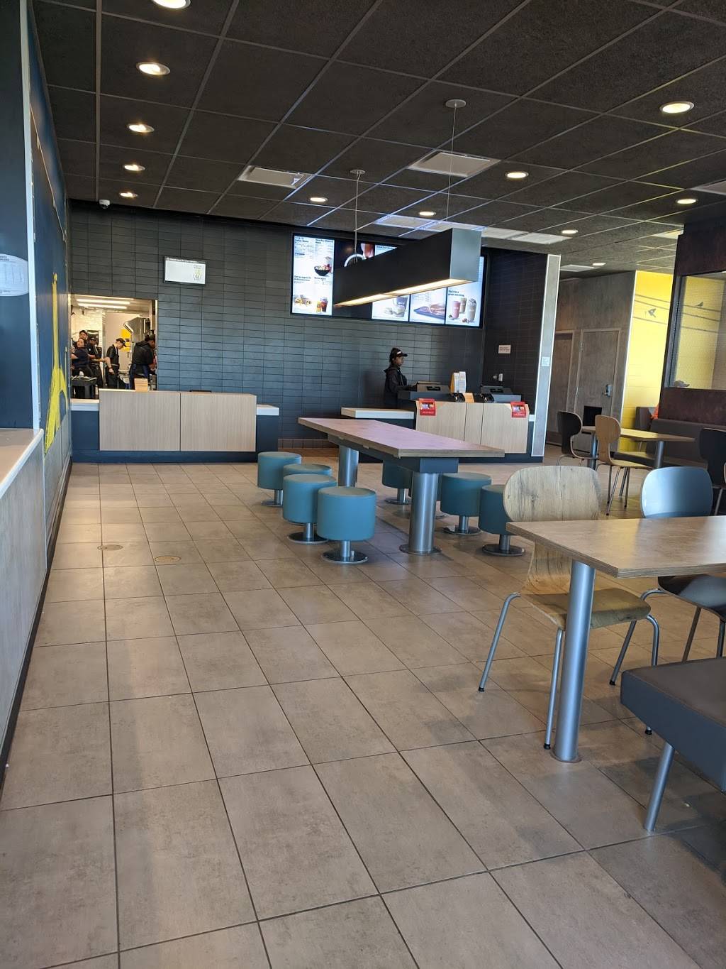 McDonalds | cafe | 2900 Halifax Crossing Blvd, Deltona, FL 32725, USA | 3865321480 OR +1 386-532-1480