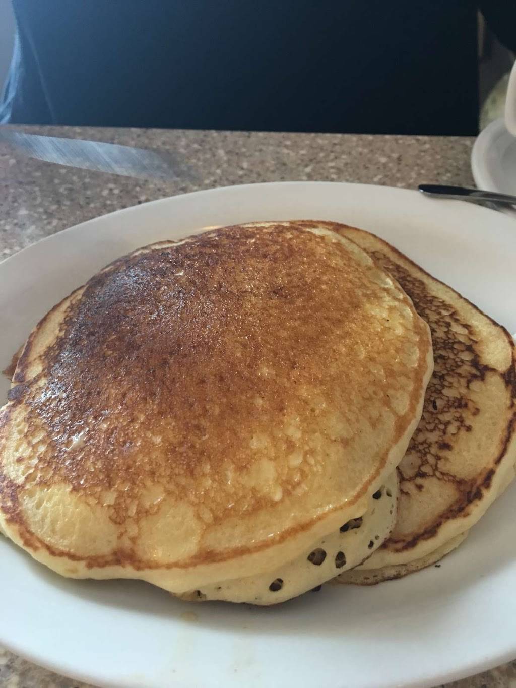 Ace Family Restaurant/Lounge | restaurant | 1120 Fennell Ave E, Hamilton, ON L8T 1S5, Canada | 9053851924 OR +1 905-385-1924