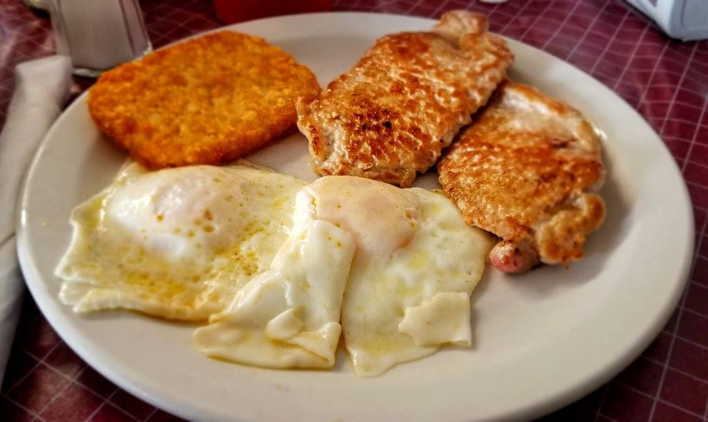 Carls Place | restaurant | 15800 Old Franklin Turnpike, Penhook, VA 24137, USA | 5405762838 OR +1 540-576-2838