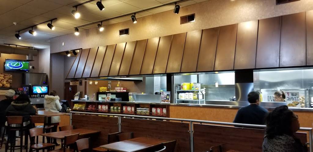 Penn Station East Coast Subs | meal takeaway | 3401 Bardstown Rd, Louisville, KY 40218, USA | 5024582625 OR +1 502-458-2625