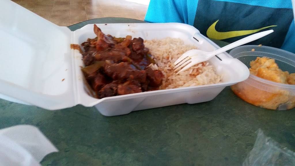 Heavenly Spoon | restaurant | 5847 Dorchester Rd, North Charleston, SC 29418, USA | 8437375836 OR +1 843-737-5836