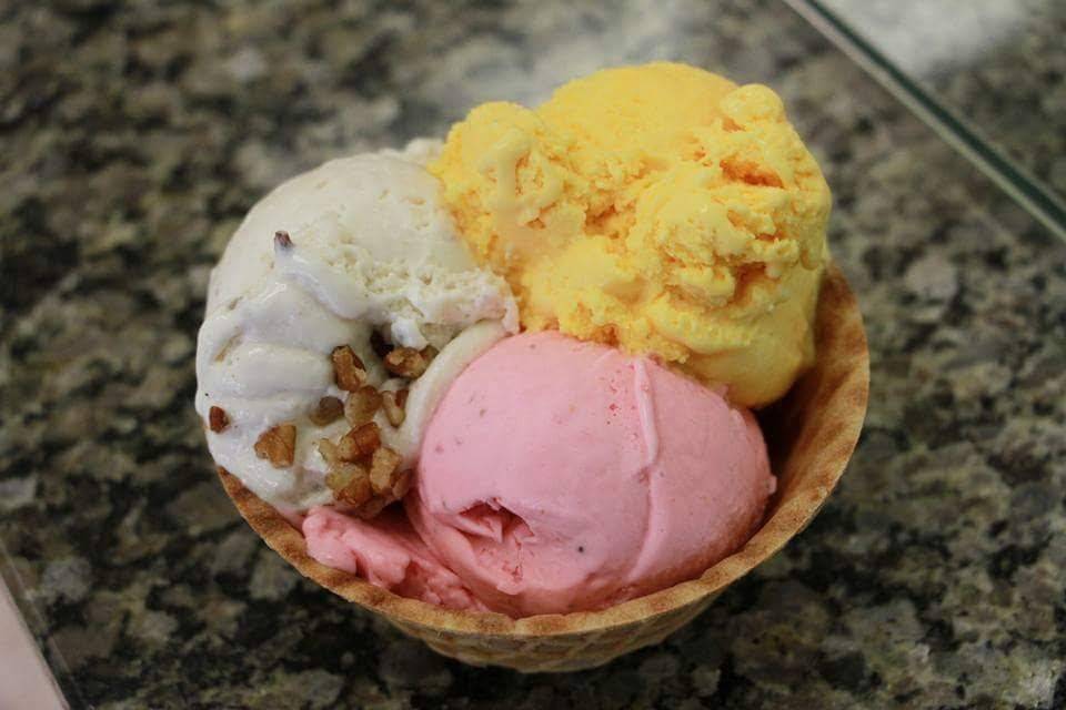 Paleteria Las Delicias De Michoacán | restaurant | 5737 W Cermak Rd, Cicero, IL 60804, USA | 7082229023 OR +1 708-222-9023