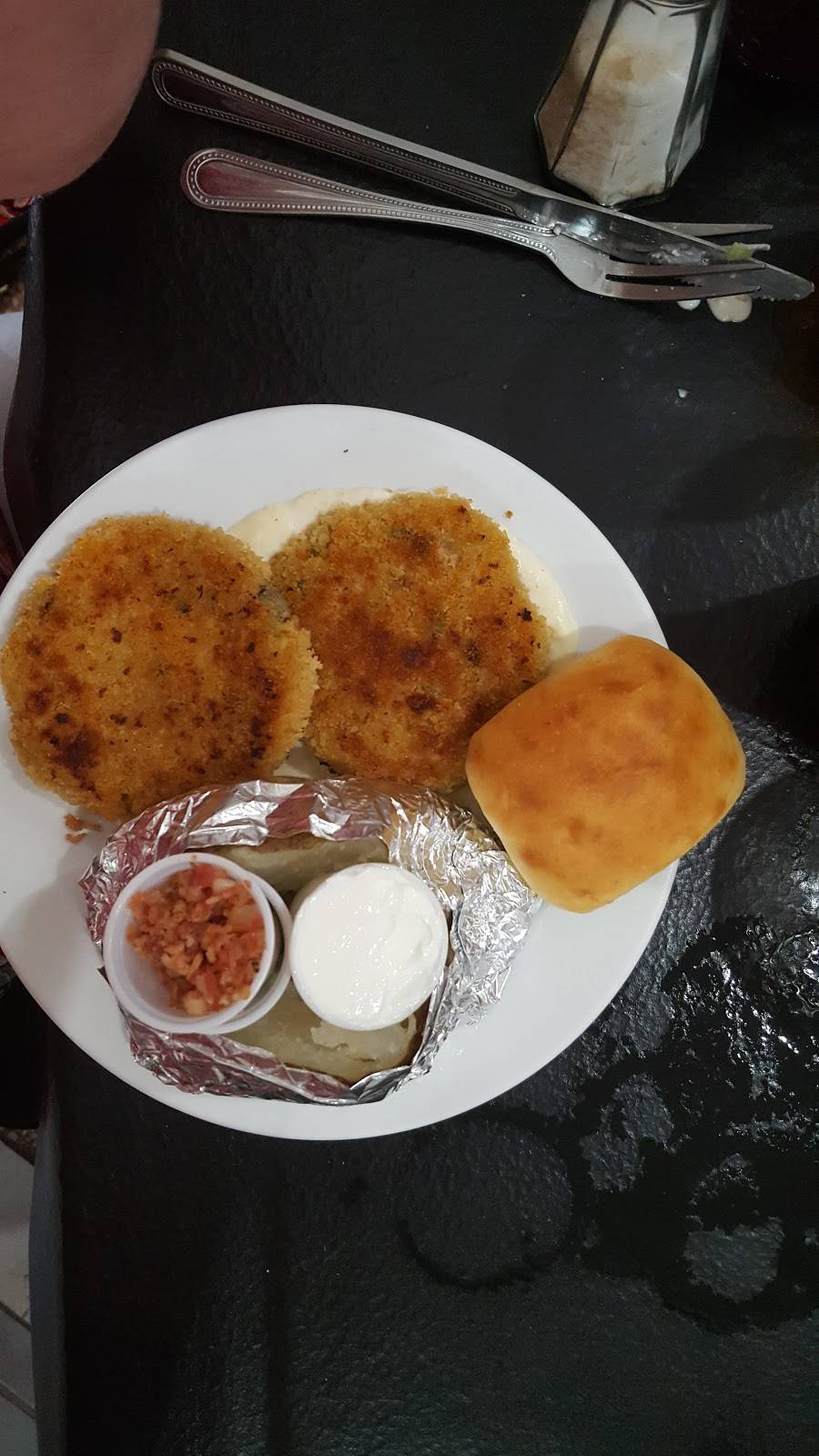 Heberts Steak House | restaurant | 15013 Veterans Memorial Dr, Kaplan, LA 70548, USA | 3376432933 OR +1 337-643-2933