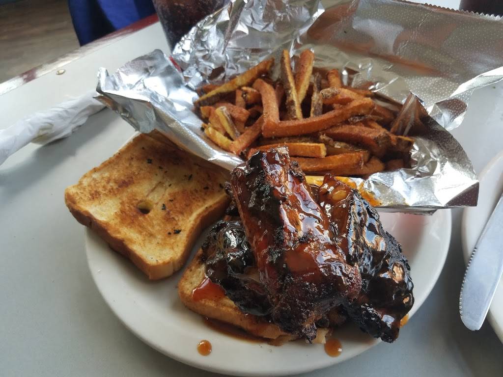 Five Aces Bbq | restaurant | 4000 Shaw Blvd, St. Louis, MO 63110, USA | 3147714001 OR +1 314-771-4001