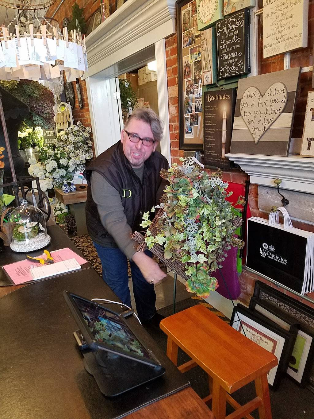 East of Chicago | restaurant | 10 E Main St, Wakeman, OH 44889, USA | 4408392551 OR +1 440-839-2551