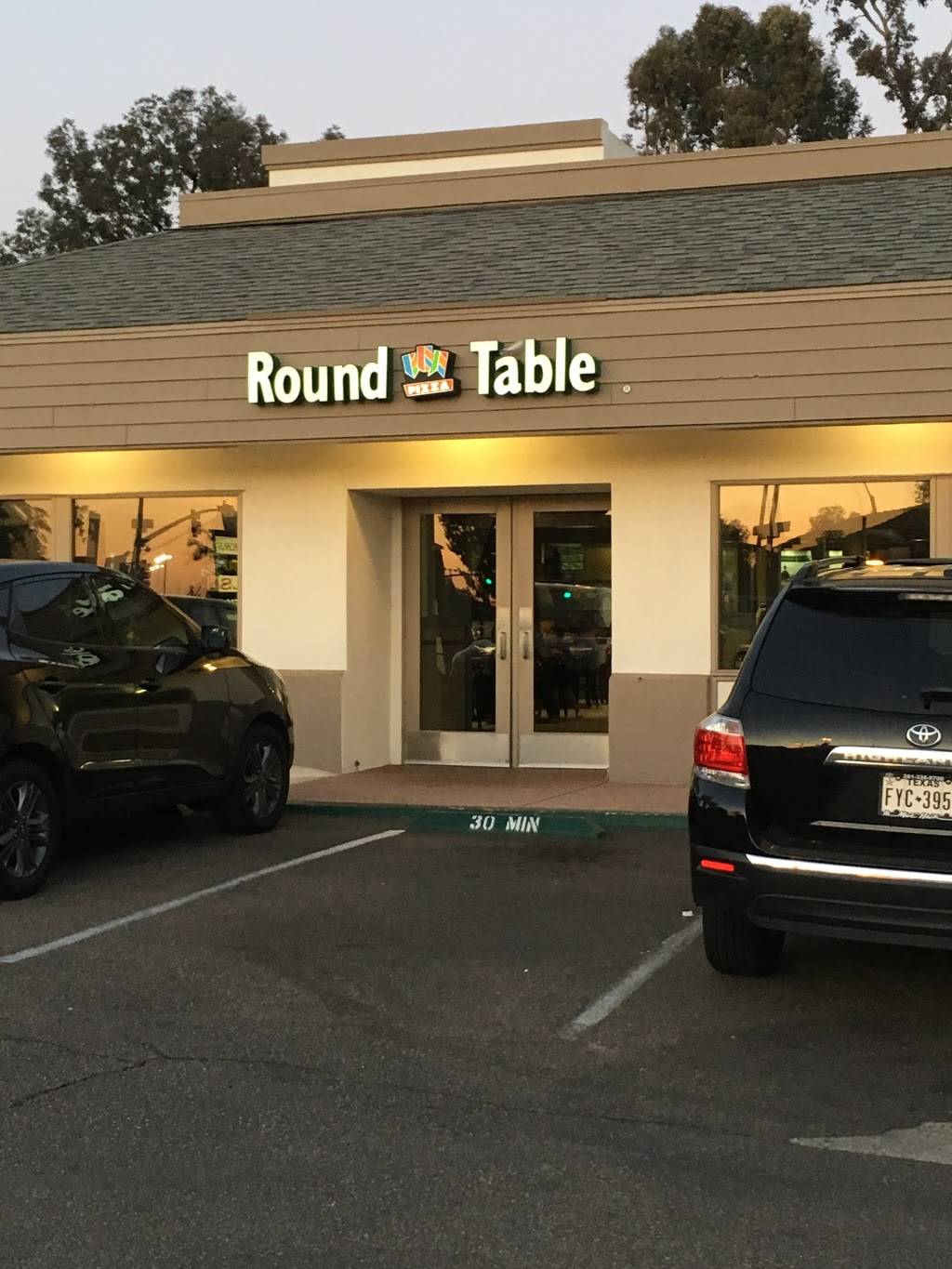 Round Table Pizza | meal delivery | 10415 Tierrasanta Blvd, San Diego, CA 92124, USA | 8582773111 OR +1 858-277-3111