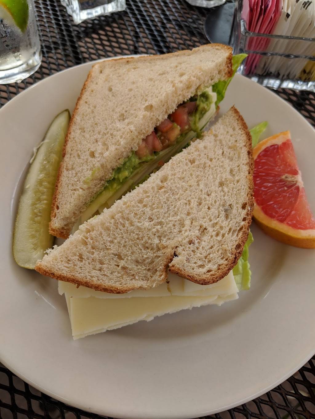 Franciscos Restaurant | restaurant | 201 Earl Garrett St, Kerrville, TX 78028, USA | 8302572995 OR +1 830-257-2995