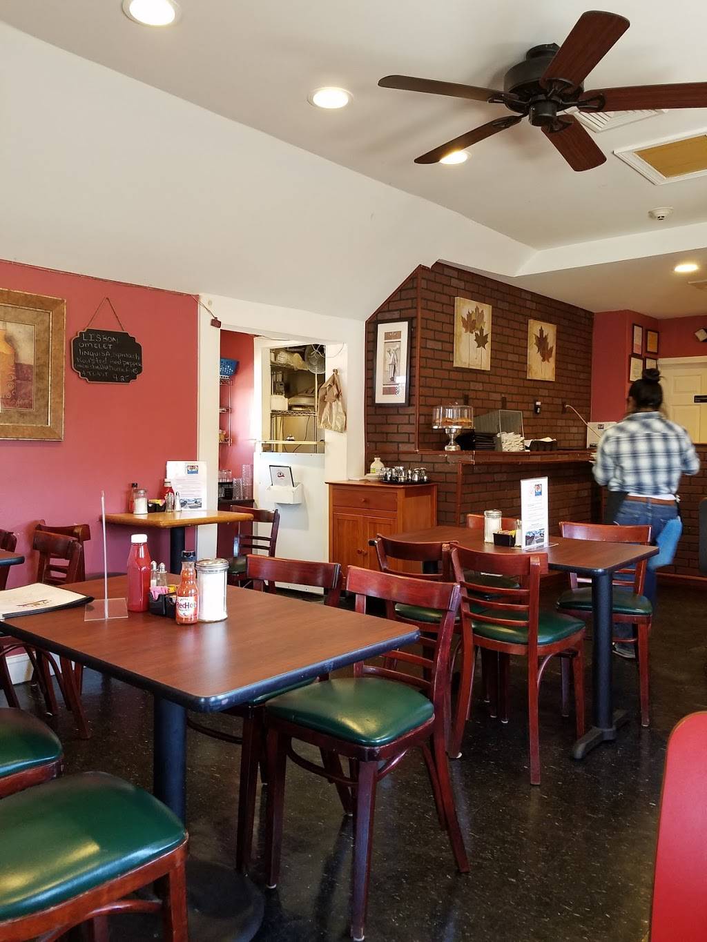 Francescas On Pawtucket | restaurant | 526 Pawtucket Ave, Pawtucket, RI 02860, USA | 4017249900 OR +1 401-724-9900