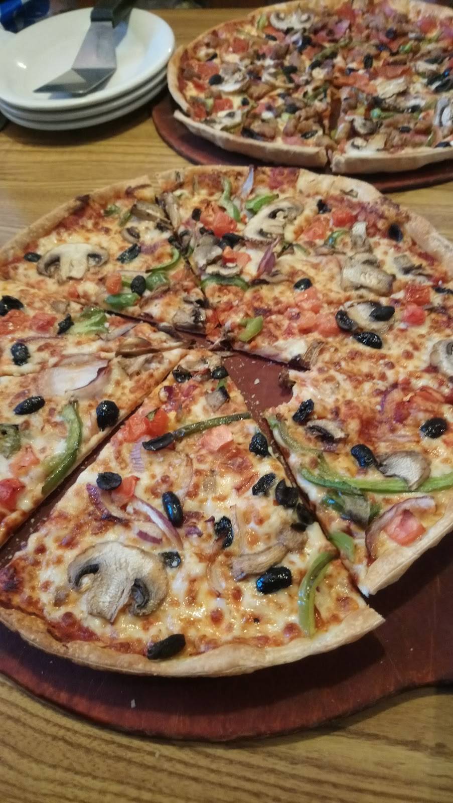 Pizza Hut | restaurant | 613 E Aurora Rd, Macedonia, OH 44056, USA | 3304672215 OR +1 330-467-2215