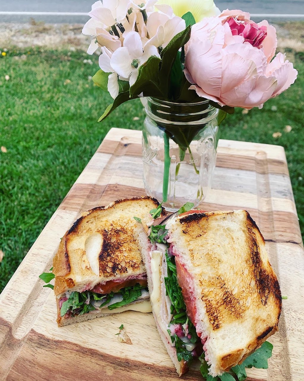 The Little Pink Truck | restaurant | 2405 Patterson Rd, Grand Junction, CO 81501, USA | 9702004111 OR +1 970-200-4111