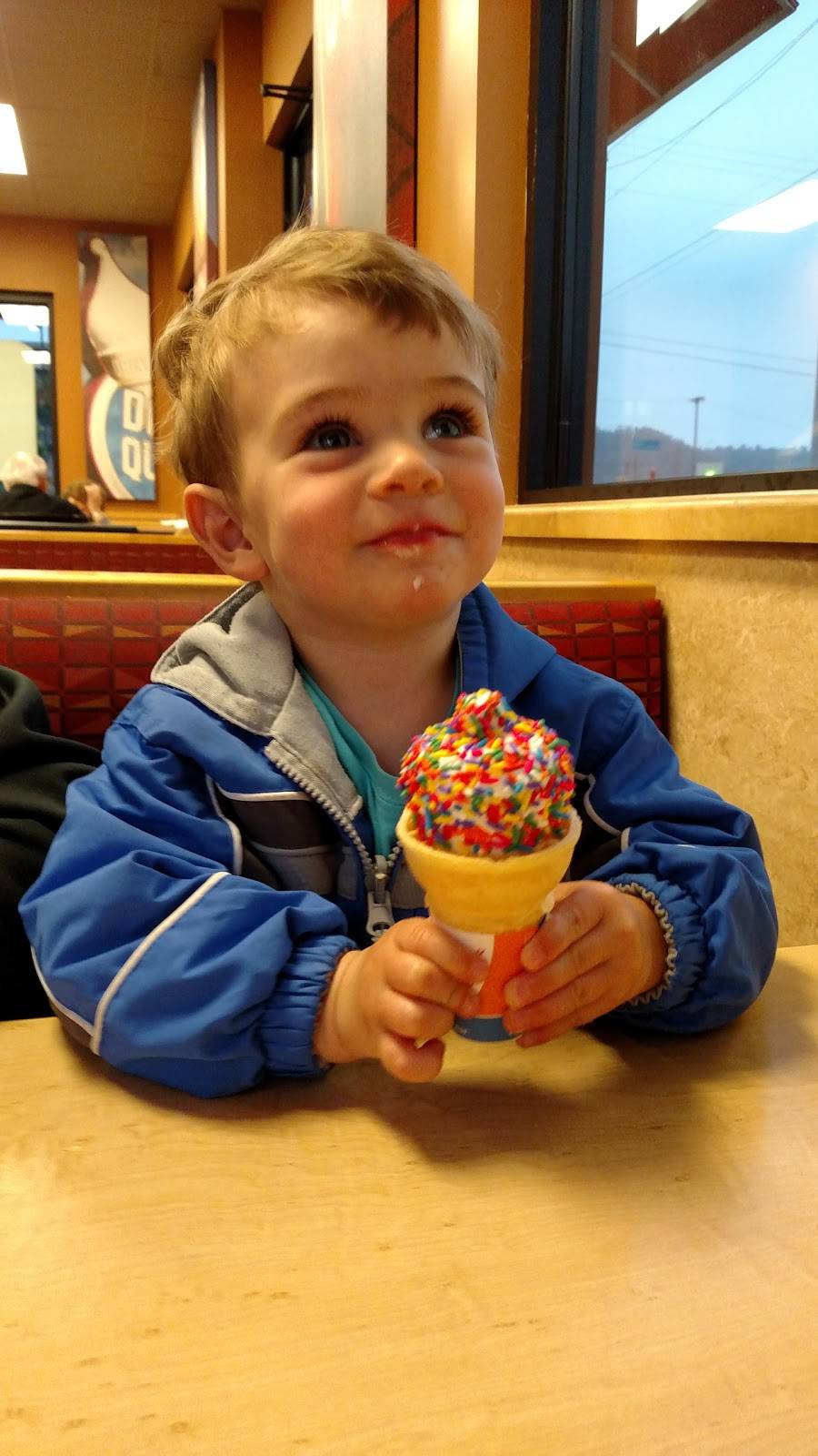 Dairy Queen Grill & Chill | restaurant | 814 Lafayette Ave, Moundsville, WV 26041, USA | 3048451775 OR +1 304-845-1775