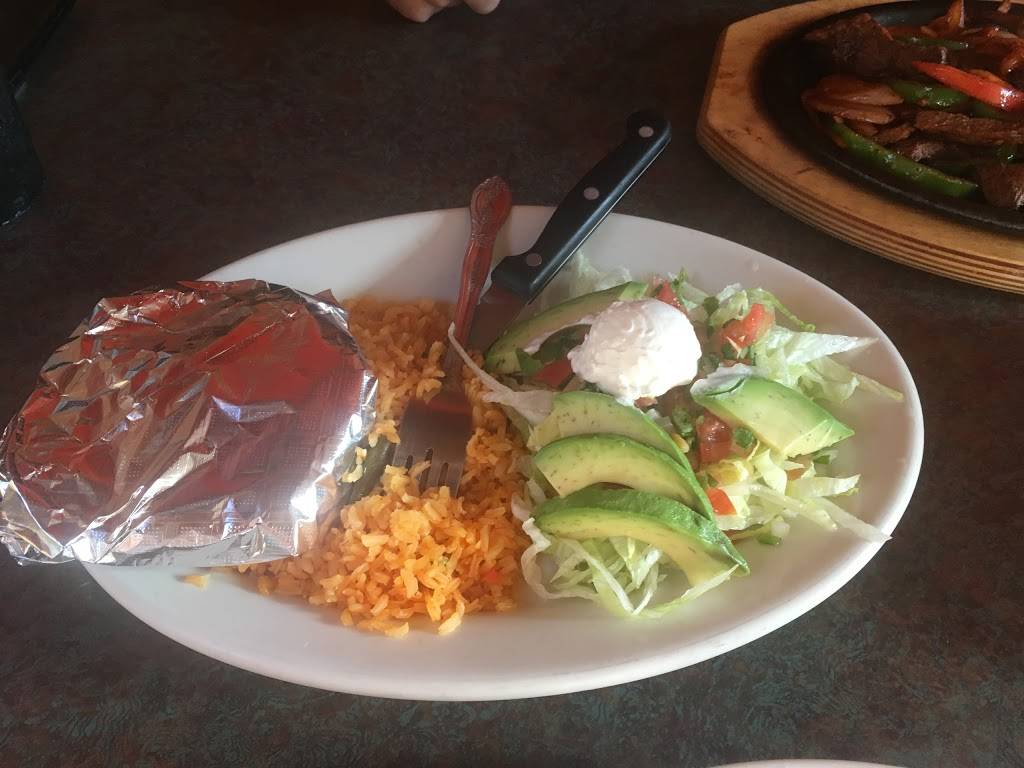 Estrella Hondumex | restaurant | 109 Roaring Fork Rd, Gatlinburg, TN 37738, USA | 8653251458 OR +1 865-325-1458