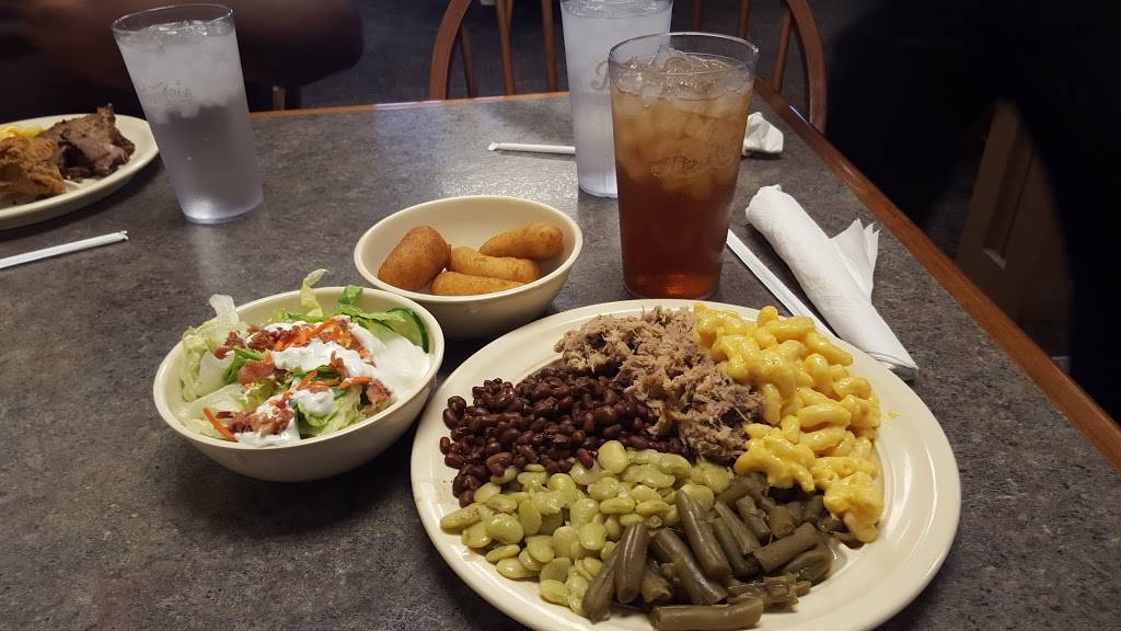 McCalls BBQ & Seafood Restaurant | meal takeaway | 9230 139, Millers Chapel Rd, Goldsboro, NC 27534, USA | 9197510072 OR +1 919-751-0072