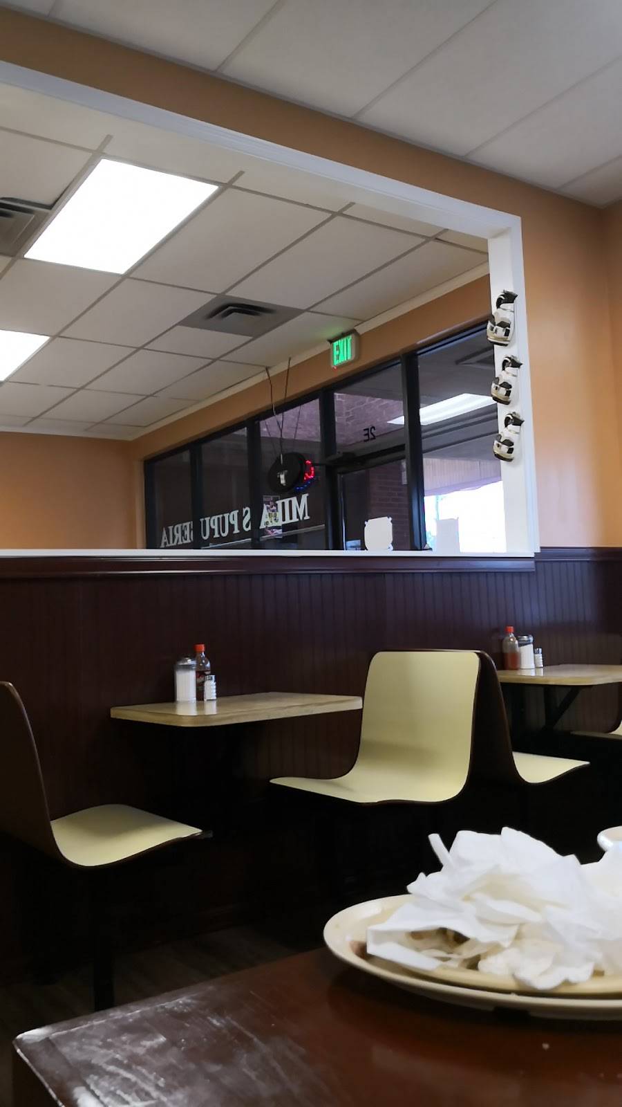 Milas Pupuseria | restaurant | 950 Indian Trail Lilburn Rd NW, Lilburn, GA 30047, USA | 7706874949 OR +1 770-687-4949