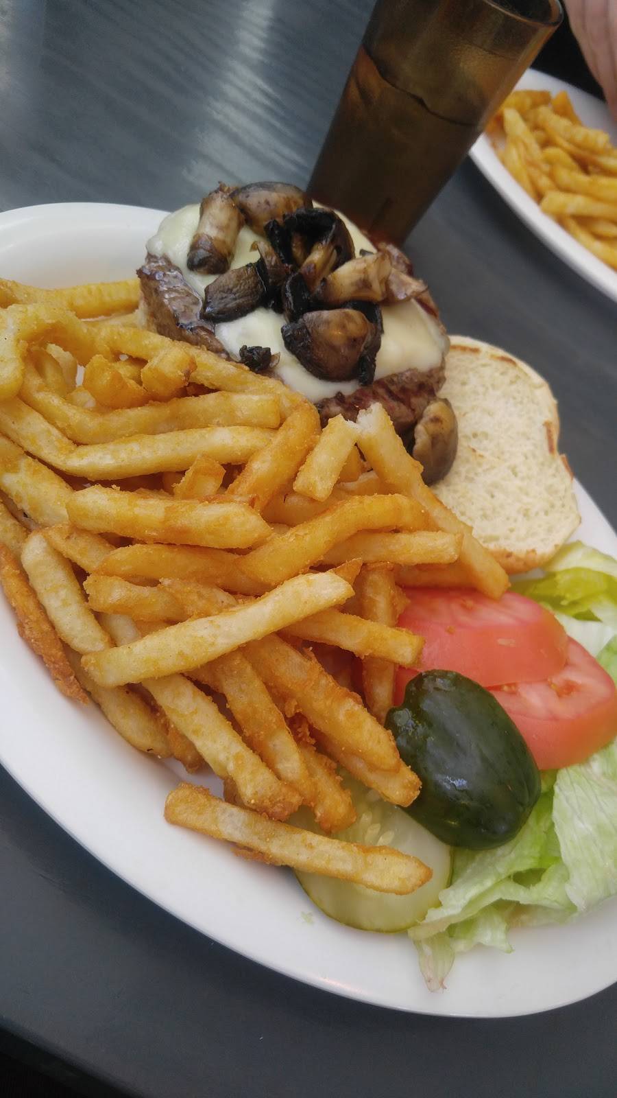 Toms | restaurant | 1229 Riegelmann Boardwalk, Brooklyn, NY 11224, USA | 7189424200 OR +1 718-942-4200