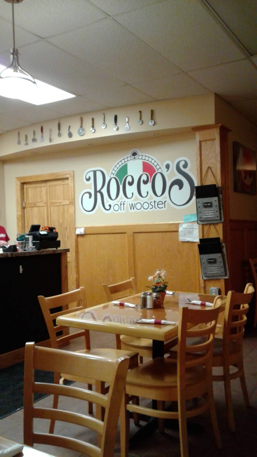 Roccos Off Wooster Pizza,Delivery & Italian Restaurant | restaurant | 2311 Boston Post Rd, Guilford, CT 06437, USA | 2035335032 OR +1 203-533-5032