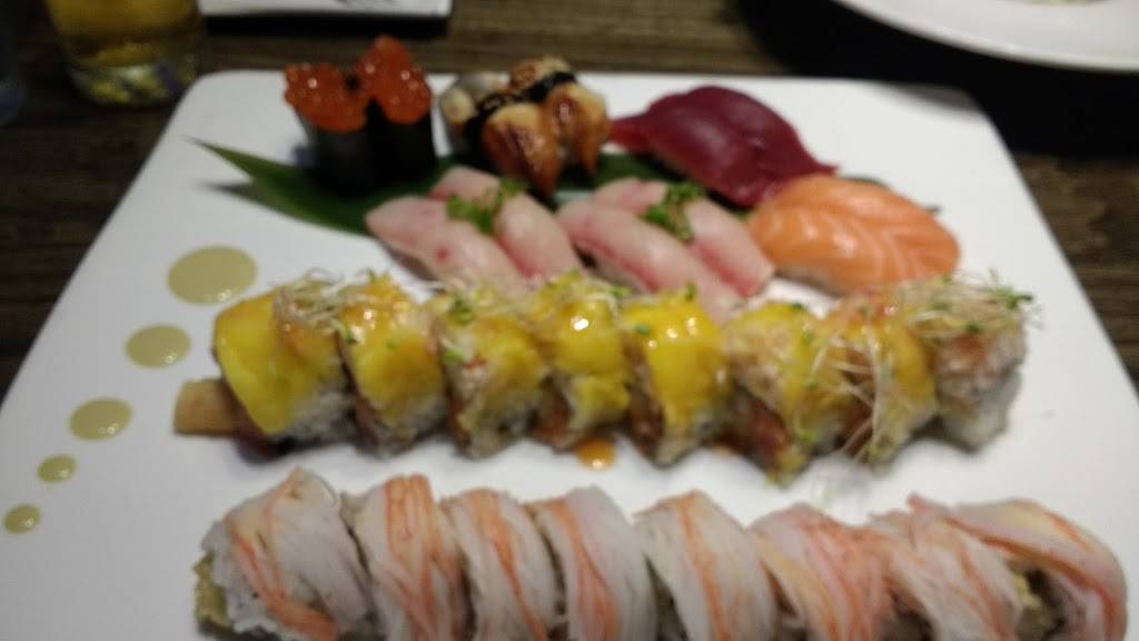 Osaka Asian Bistro | restaurant | 100 Folly Rd, Charleston, SC 29407, USA | 8438529979 OR +1 843-852-9979