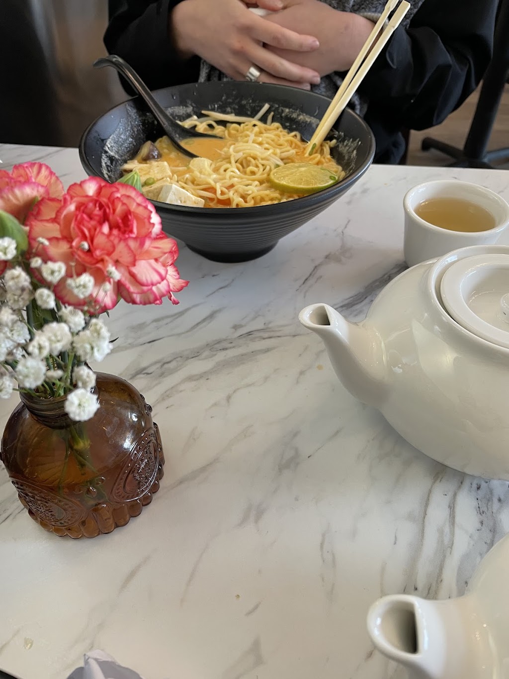 Luvn Eat Ramen | restaurant | 2508 Las Posas Rd suite b, Camarillo, CA 93010, USA | 8055862859 OR +1 805-586-2859