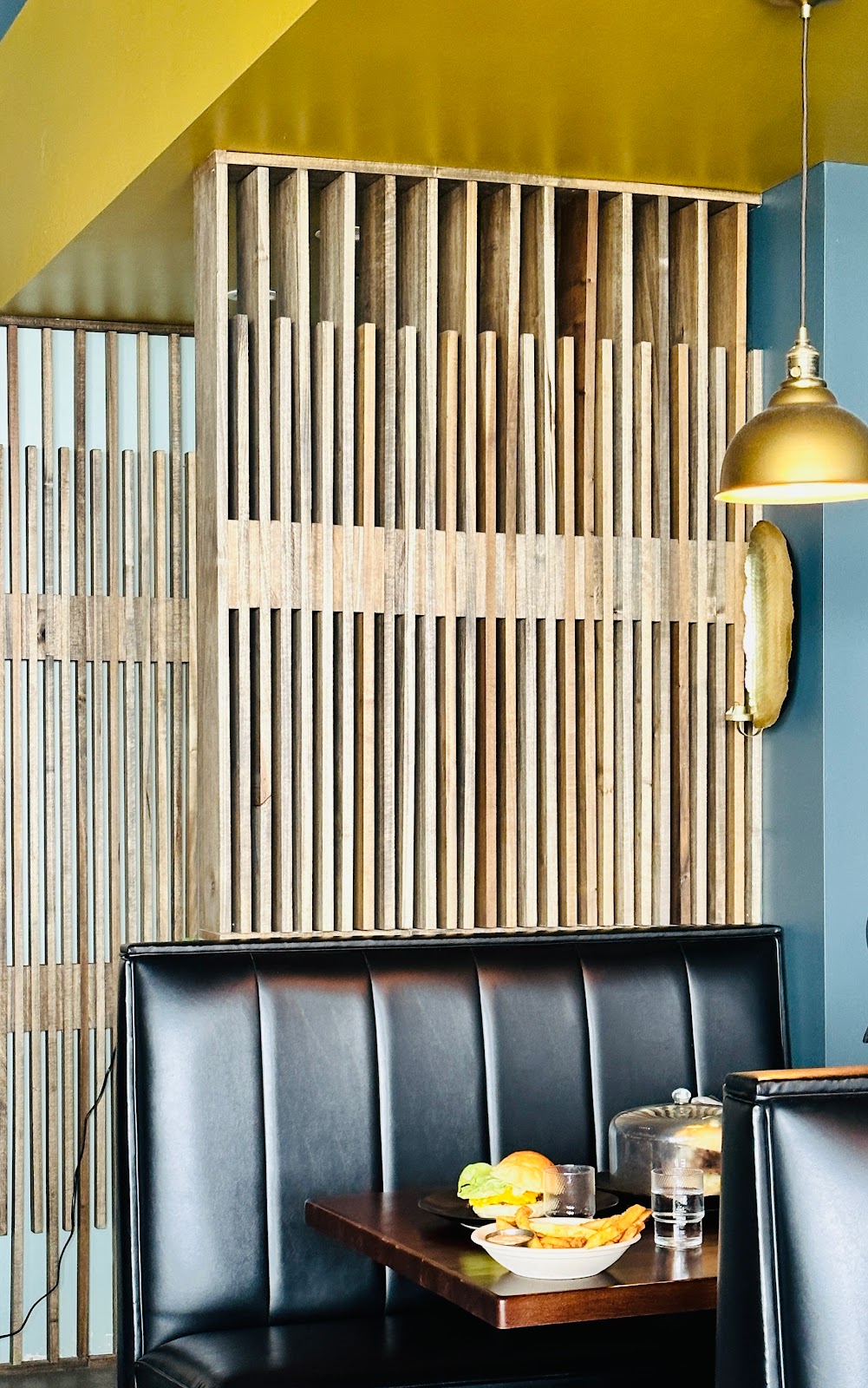 Fancy Burger | night club | 37 W University Pkwy, Orem, UT 84058, USA | 8017627517 OR +1 801-762-7517