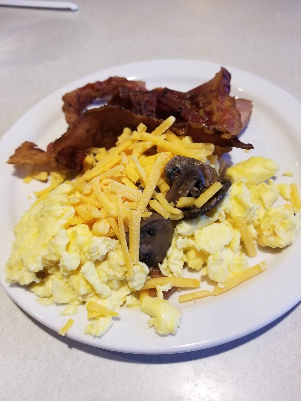 Shoneys - Sevierville | meal takeaway | 339 Forks of the River Pkwy, Sevierville, TN 37862, USA | 8654537106 OR +1 865-453-7106
