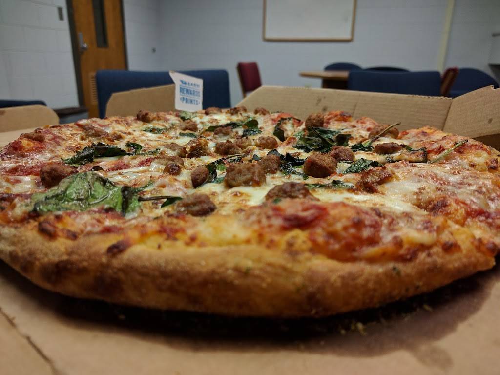 Dominos Pizza | meal delivery | 2402 State Rd, La Crosse, WI 54601, USA | 6087883030 OR +1 608-788-3030