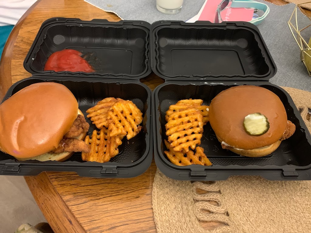 TenderFix by Noah Schnapp | restaurant | 10810 Brookpark Rd, Cleveland, OH 44130, USA | 8884135074 OR +1 888-413-5074