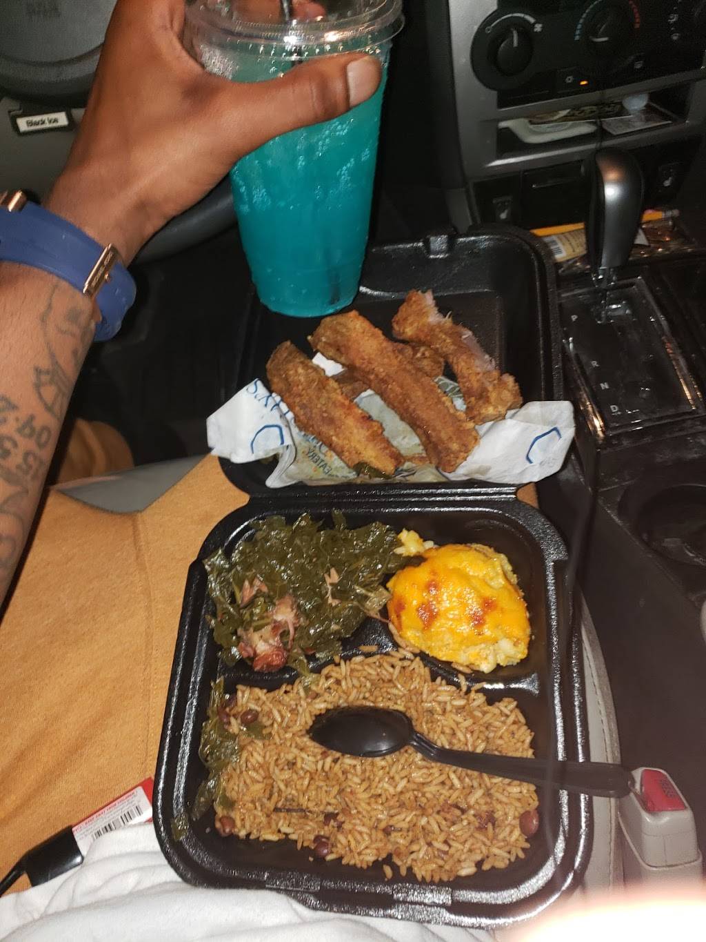 Sundays Eatery | restaurant | 2675 NW 207th St, Miami Gardens, FL 33056, USA | 3056219600 OR +1 305-621-9600