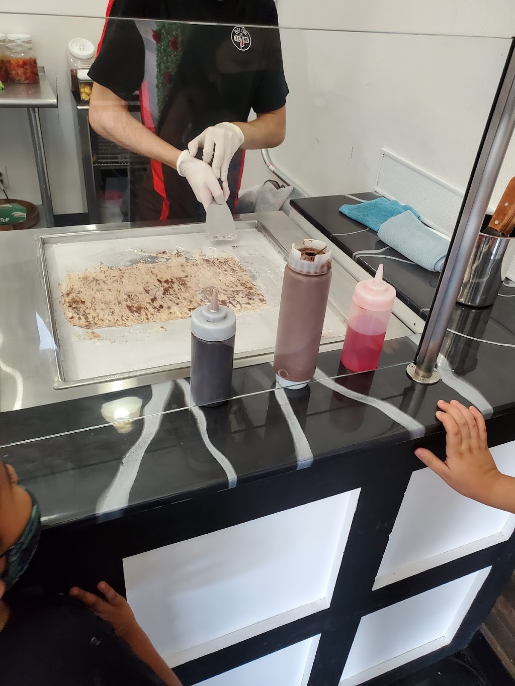 Boozy Dallas Daiquiris To Go | restaurant | 504 N Madison Ave, Dallas, TX 75208, USA | 4694634286 OR +1 469-463-4286