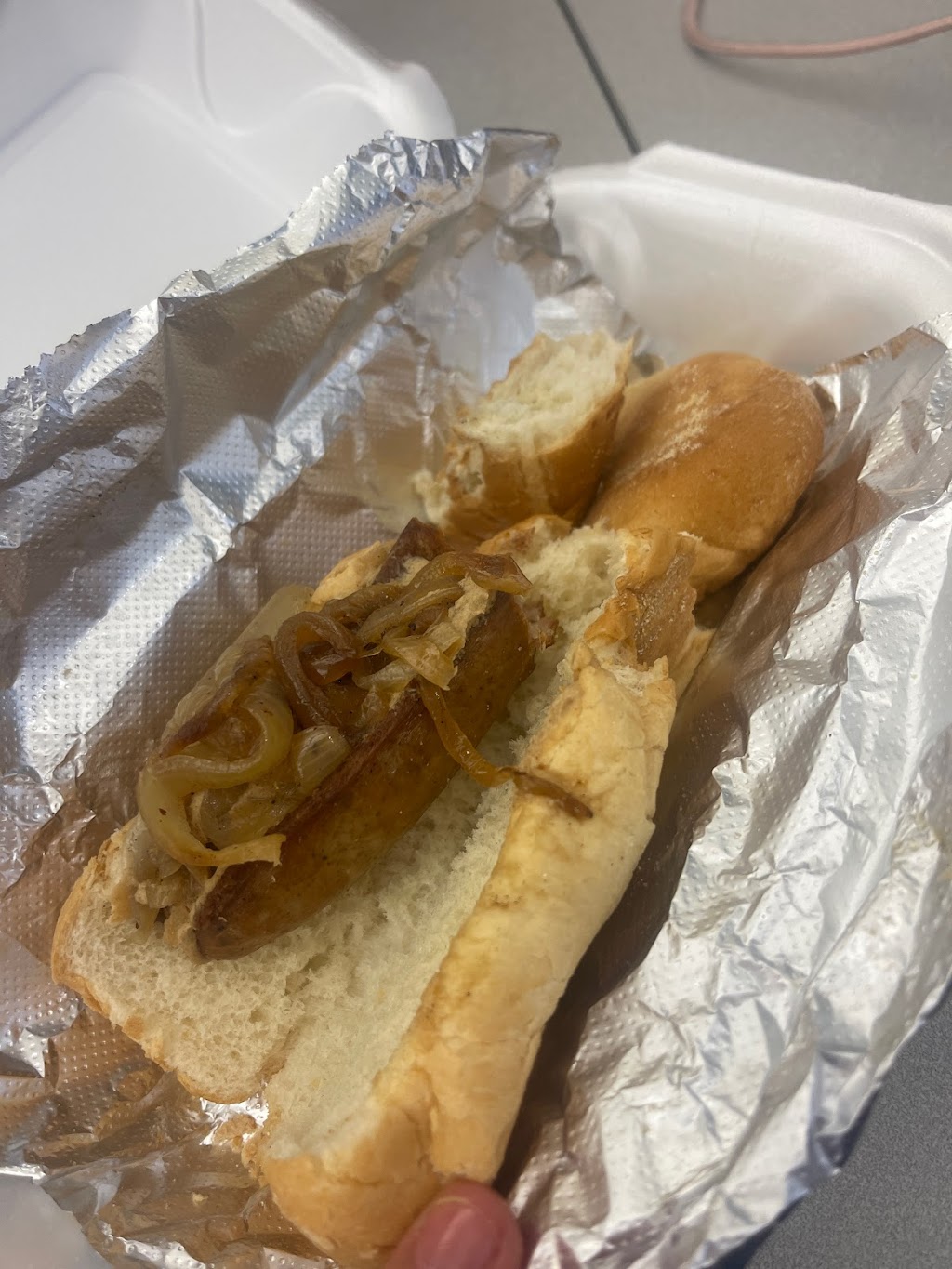 The Village Dog | restaurant | 7321 Broadway Ave, Cleveland, OH 44105, USA | 4405587555 OR +1 440-558-7555