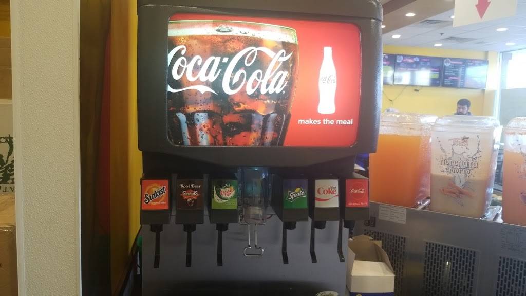 Charbroiled Chicken & Grill | restaurant | Colmar Manor, MD 20722, USA | 3012776059 OR +1 301-277-6059