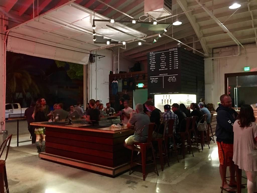 Topa Topa Brewing Co. | restaurant | 120 Santa Barbara St, Santa Barbara, CA 93101, USA | 8053244150 OR +1 805-324-4150