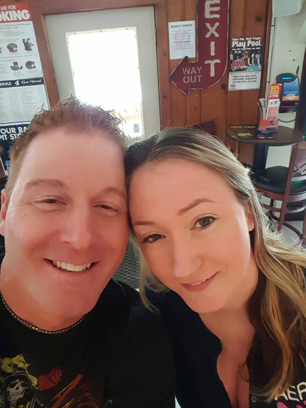 Morleys Bar & Grill | restaurant | 2 Robbins Rd, Middletown, NY 10940, USA | 8453863000 OR +1 845-386-3000