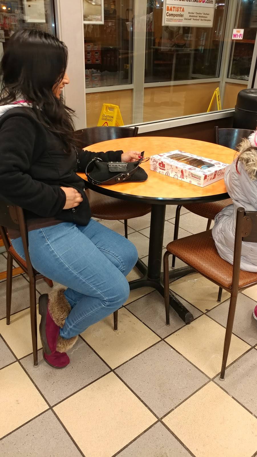 Dunkin | bakery | 255 E Main St, Meriden, CT 06450, USA | 2036301550 OR +1 203-630-1550