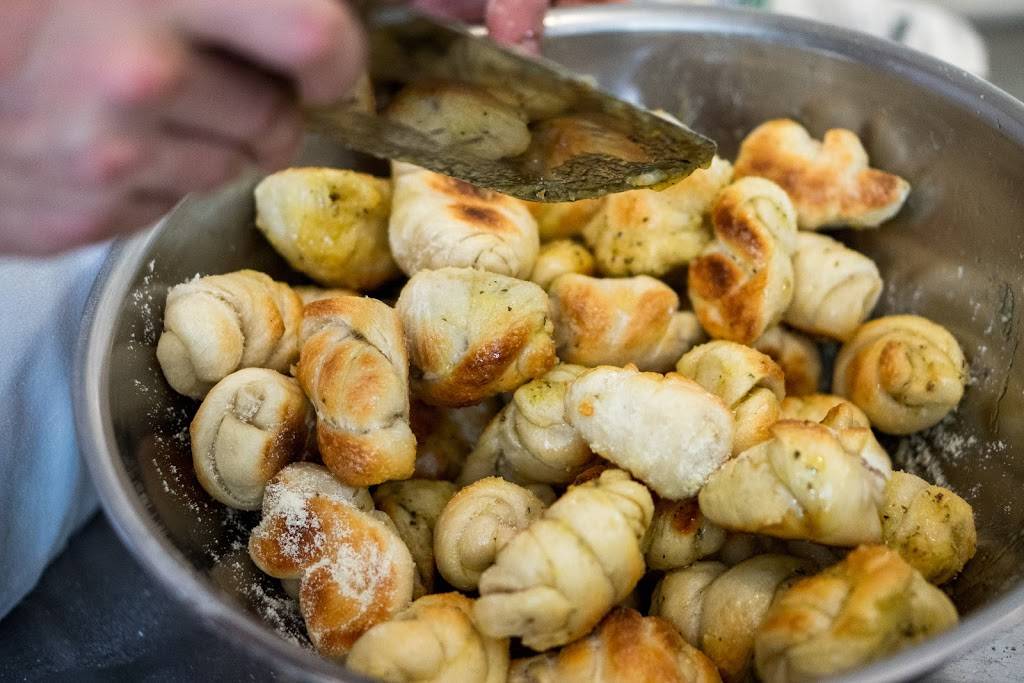 Shortys Pizza | restaurant | 1099 Cannon St E, Hamilton, ON L8L 2J6, Canada | 9053129293 OR +1 905-312-9293