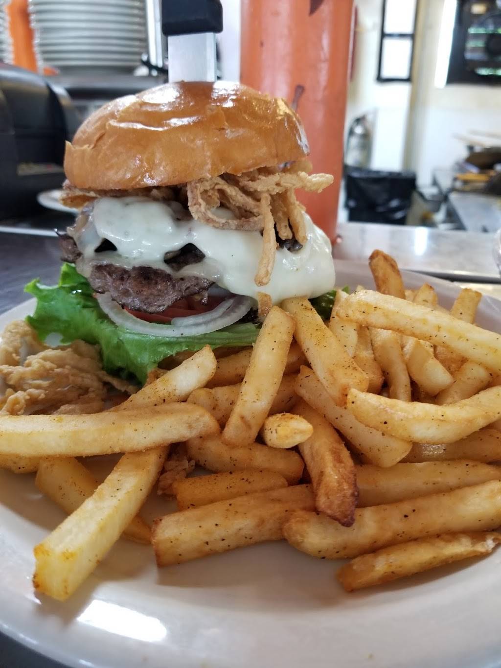 Stack n Sizzle Restaurant | restaurant | 401 49th St S, St. Petersburg, FL 33707, USA | 7272560303 OR +1 727-256-0303