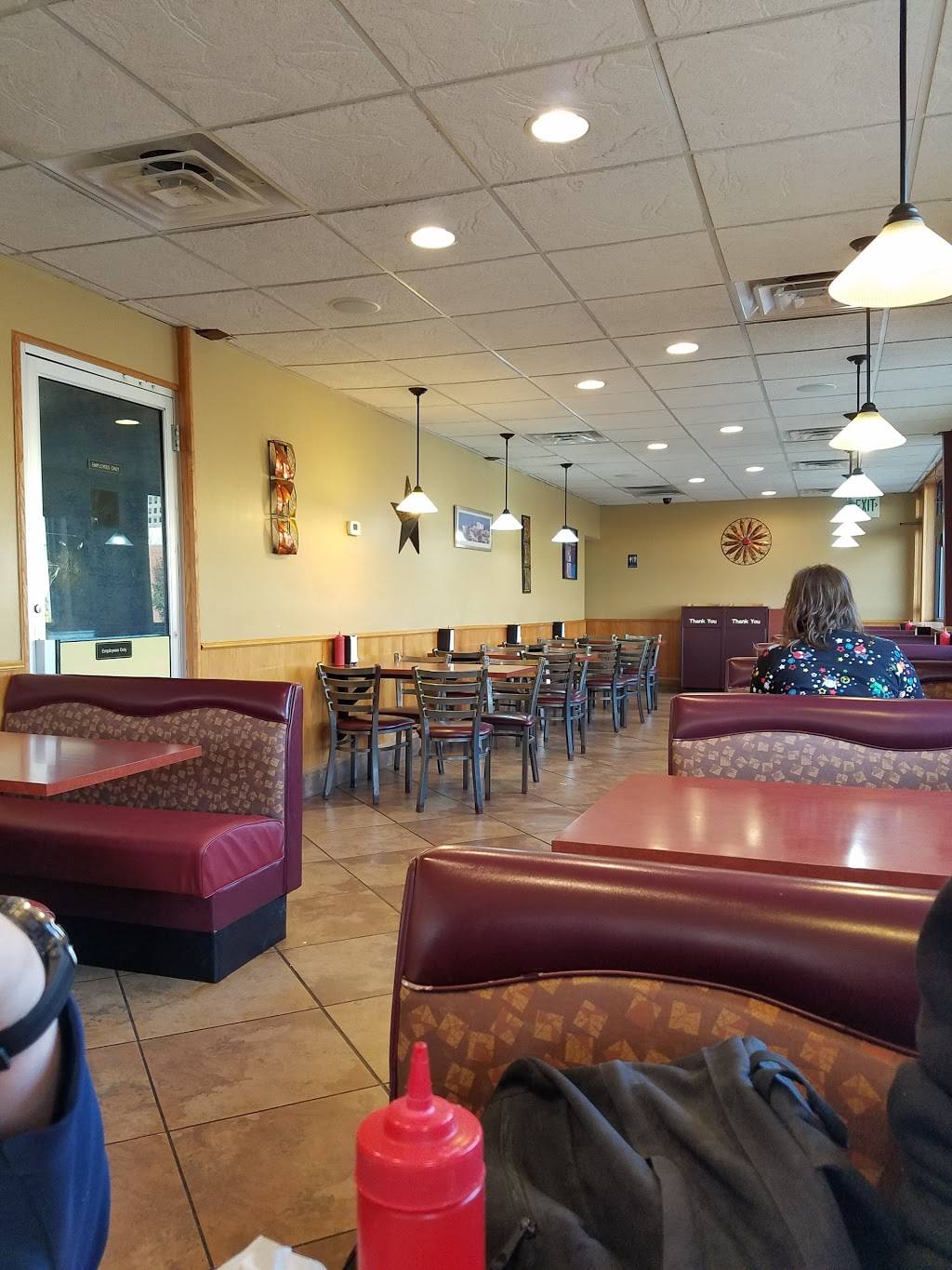 King Gyros | restaurant | 302 W Jefferson Blvd, Fort Wayne, IN 46802, USA | 2604224455 OR +1 260-422-4455