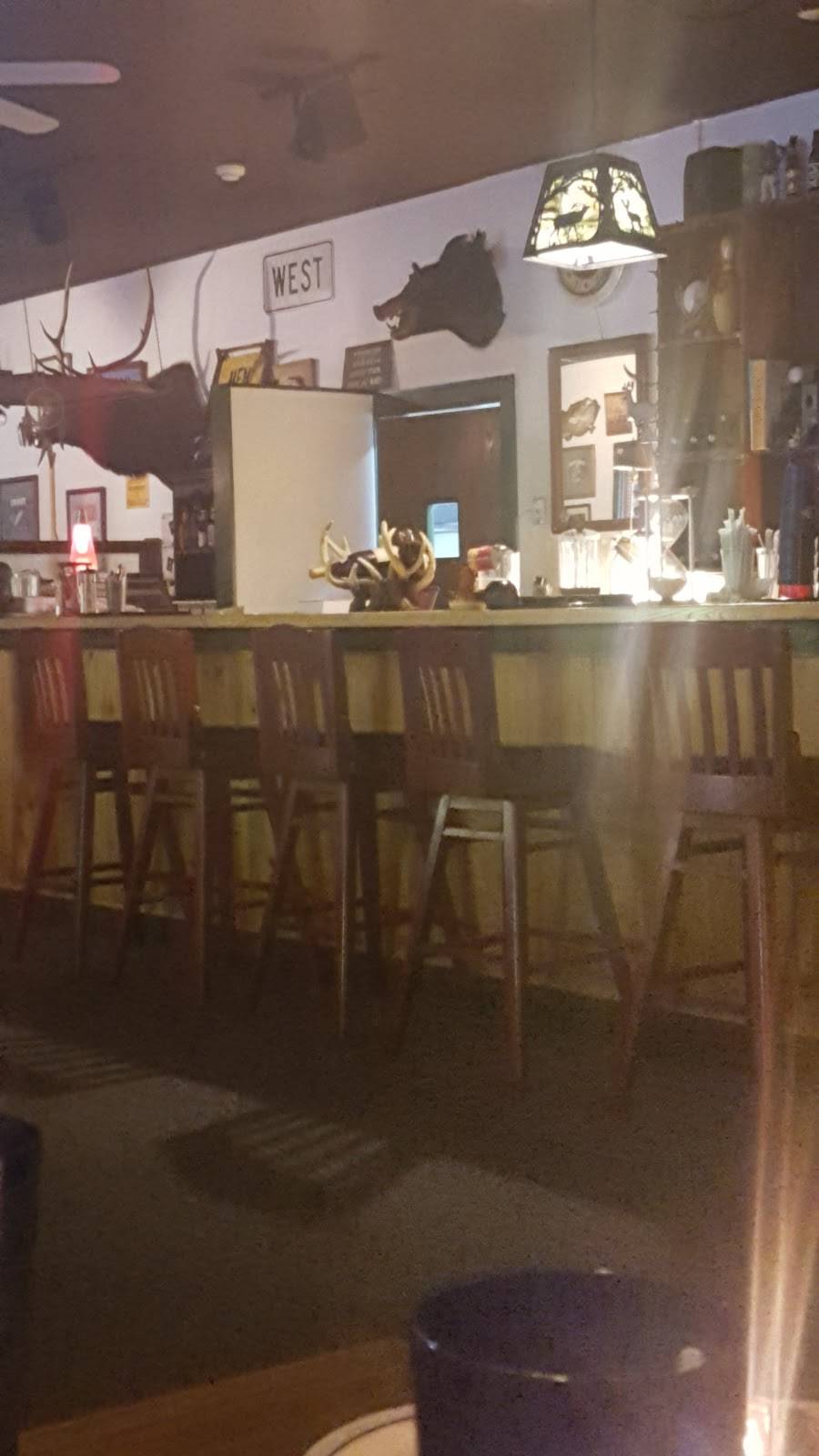 Dakota Grill | restaurant | 2911 Highlands Hwy, Walhalla, SC 29691, USA | 8647180553 OR +1 864-718-0553