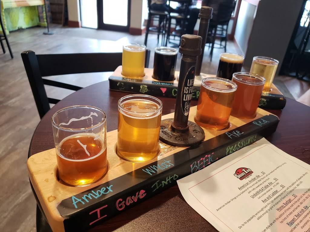 ShinyTop Brewing | restaurant | 520 Central Ave, Fort Dodge, IA 50501, USA | 5153028055 OR +1 515-302-8055