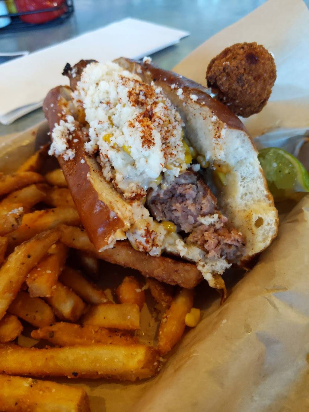 Rubys Beers, Bikes, Brats | restaurant | 429 E 3rd St, Davenport, IA 52801, USA | 5639494582 OR +1 563-949-4582