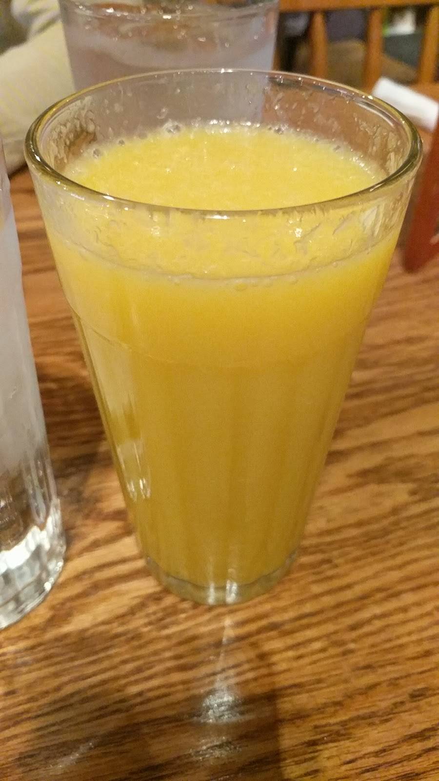 Cracker Barrel Old Country Store | restaurant | 2101 N Kenyon Rd, Urbana, IL 61802, USA | 2173449087 OR +1 217-344-9087