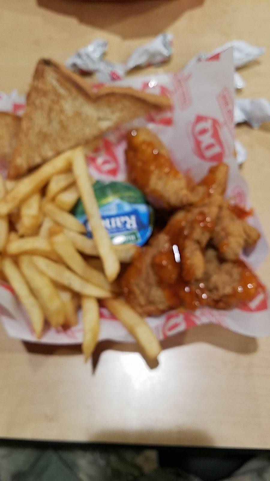 Dairy Queen Store | restaurant | 605 N Lagrange St, Flatonia, TX 78941, USA | 3618652524 OR +1 361-865-2524