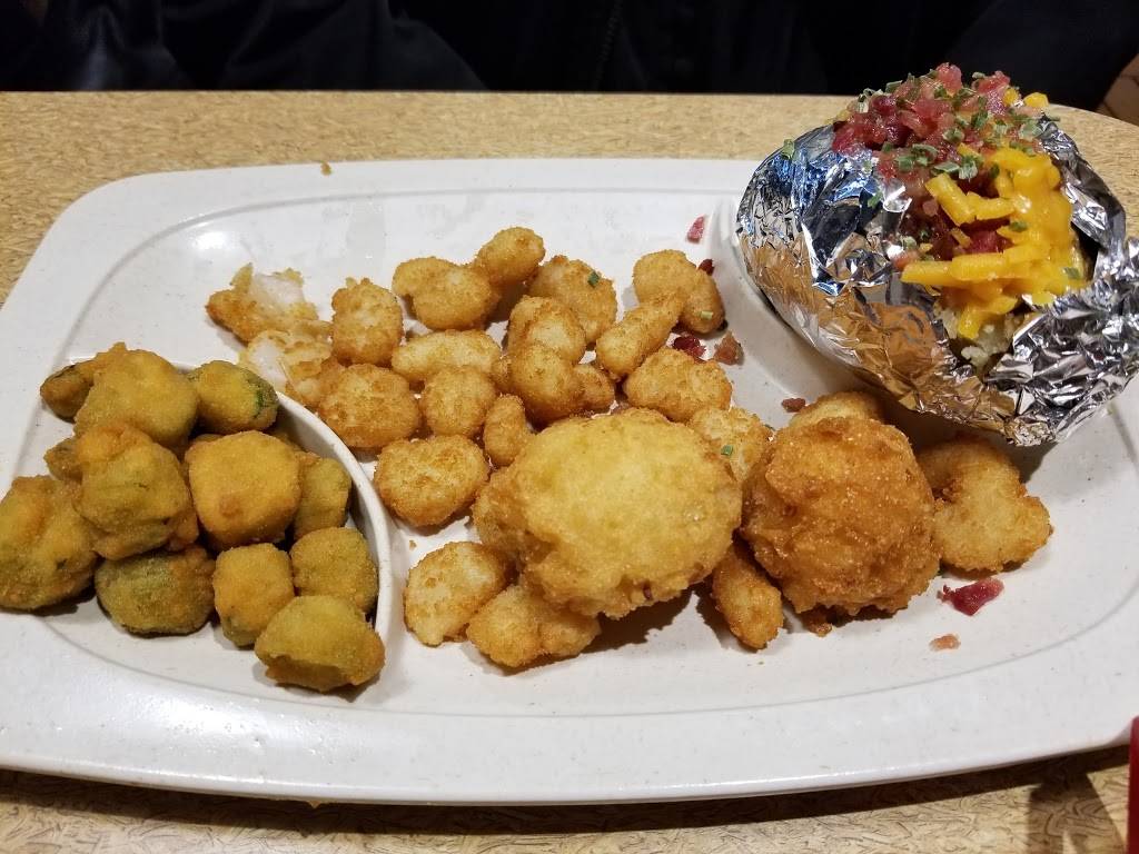 Captain Ds | restaurant | 475 W Pike St, Lawrenceville, GA 30046, USA | 7709628144 OR +1 770-962-8144